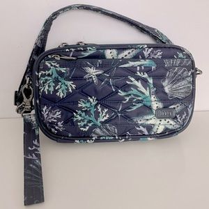 Lug Roundabout 2 in Stars Shells Navy